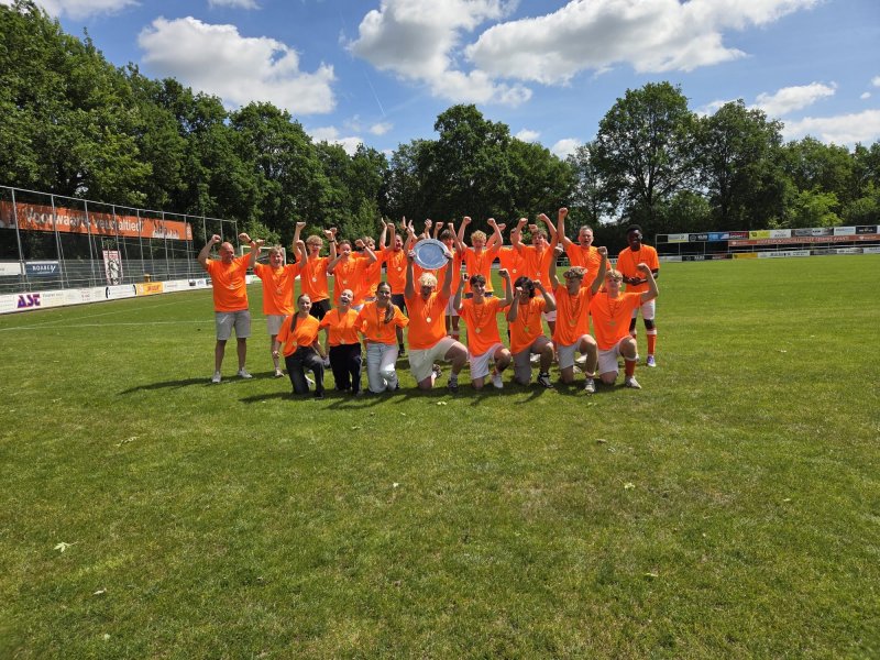 Voorwaarts JO17 Kroont Zich tot Kampioen na Spectaculaire ontknoping