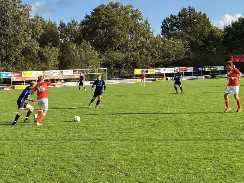 Voorwaarts heeft een matige dag en verliest