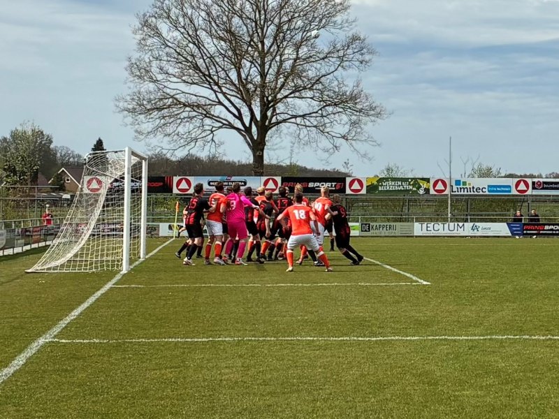 Voorwaarts en Mariënberg spelen in matige wedstrijd gelijk